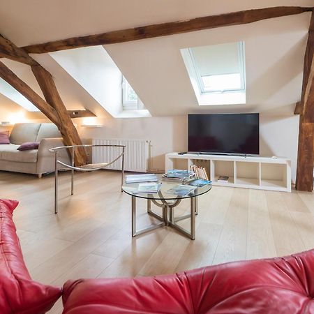 Charleville-Mézières Suite Mana Ohana - Luxe Et Authenticite A 2 Pas De La Place Ducale Avec Parking Prive מראה חיצוני תמונה