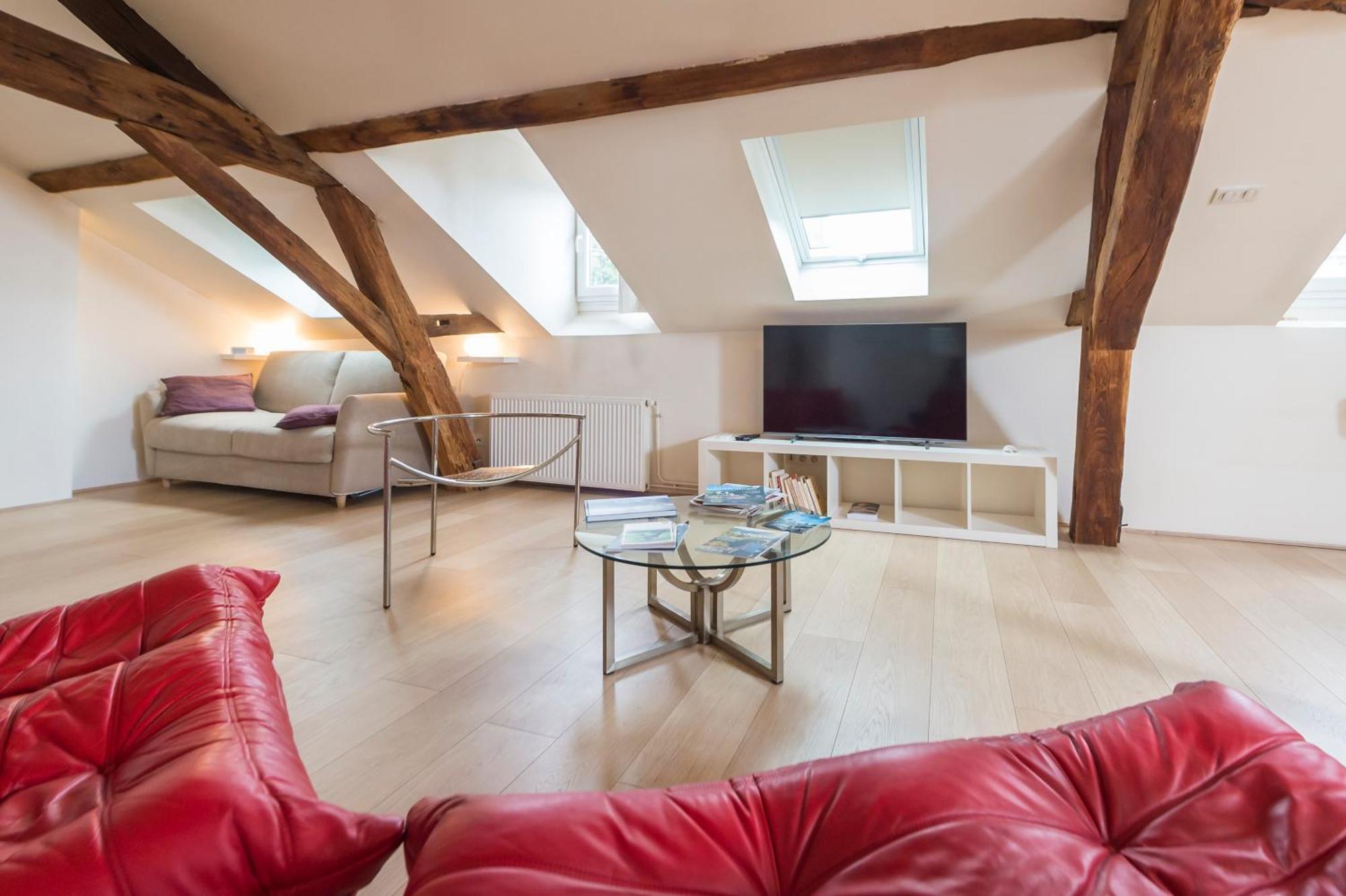 Charleville-Mézières Suite Mana Ohana - Luxe Et Authenticite A 2 Pas De La Place Ducale Avec Parking Prive מראה חיצוני תמונה