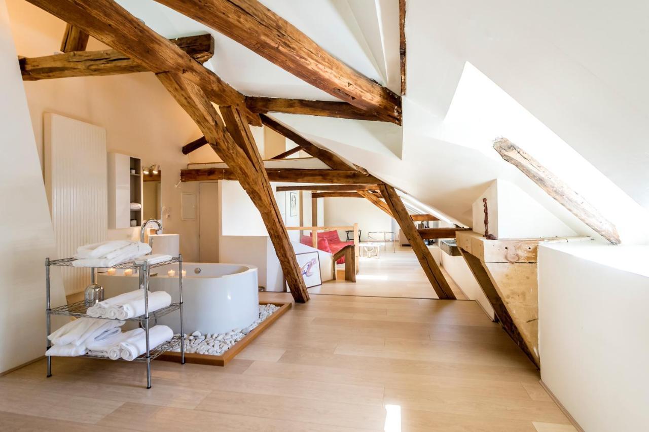Charleville-Mézières Suite Mana Ohana - Luxe Et Authenticite A 2 Pas De La Place Ducale Avec Parking Prive מראה חיצוני תמונה