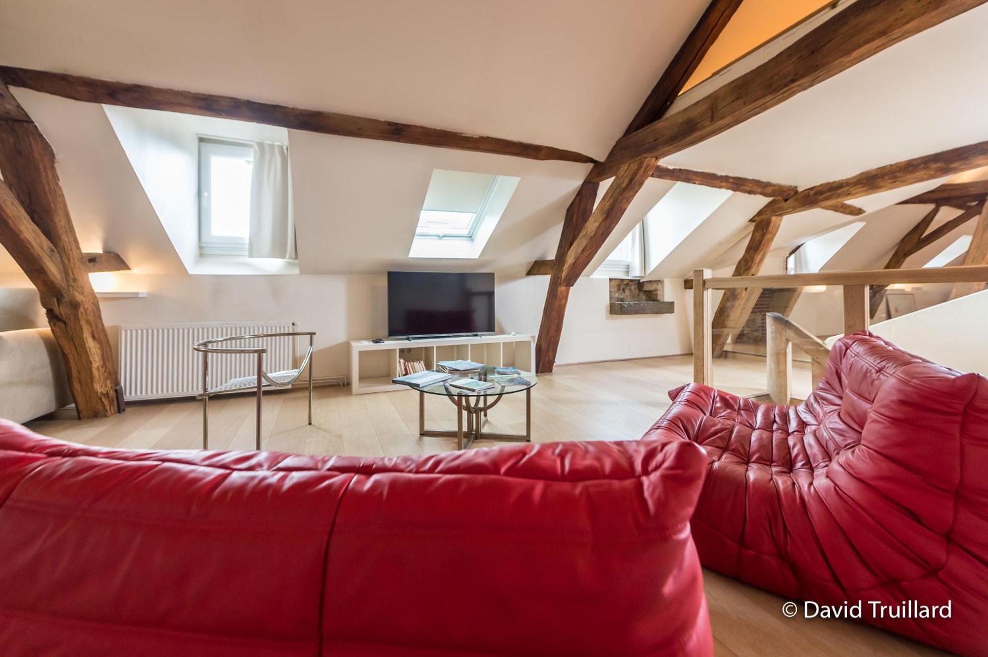 Charleville-Mézières Suite Mana Ohana - Luxe Et Authenticite A 2 Pas De La Place Ducale Avec Parking Prive מראה חיצוני תמונה