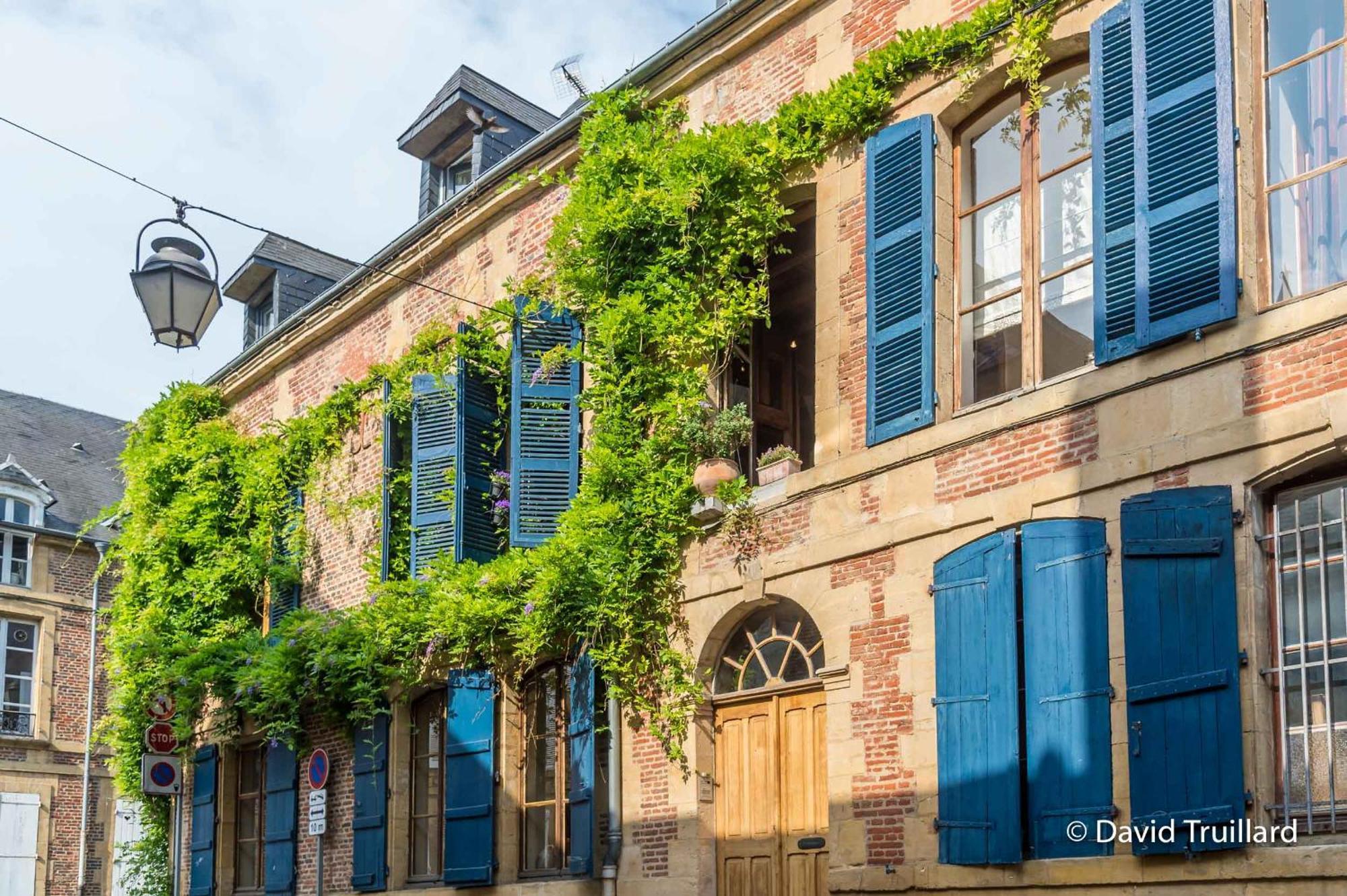 Charleville-Mézières Suite Mana Ohana - Luxe Et Authenticite A 2 Pas De La Place Ducale Avec Parking Prive מראה חיצוני תמונה